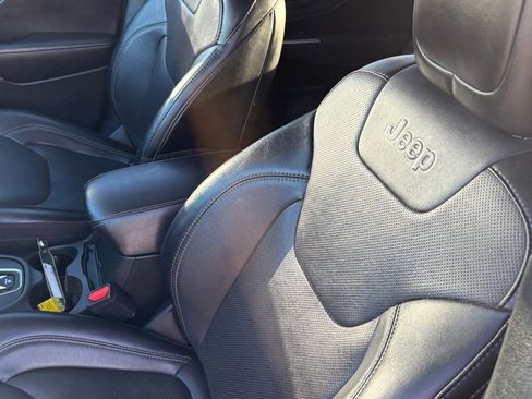 Used 2022 Jeep Cherokee Latitude Lux image 28