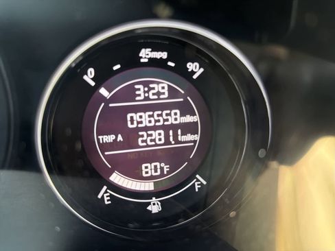 Used 2018 Honda HR-V EX image 2