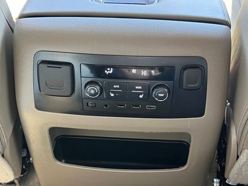 Used 2019 GMC Yukon SLT w/ Open Road Package image 21