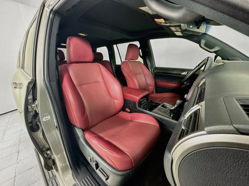 Used 2023 Lexus GX 460 Premium w/ Premium Package AWD/4WD image 9