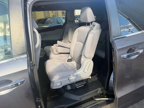 Used 2019 Honda Odyssey EX image 28