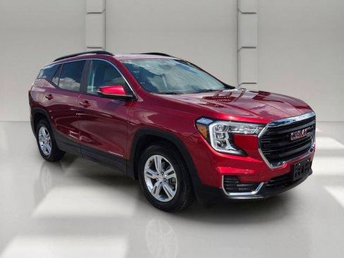 Used 2022 GMC Terrain SLE w/ Driver Convenience Package FWD image 7