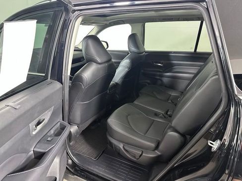 Certified 2025 Toyota Grand Highlander AWD Hybrid image 17