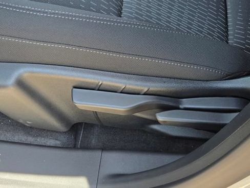 New 2026 Chevrolet Equinox LT w/ Safety and Technology Package FWD image 12