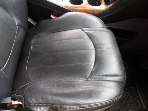 Used 2012 Buick Enclave Leather FWD image 20
