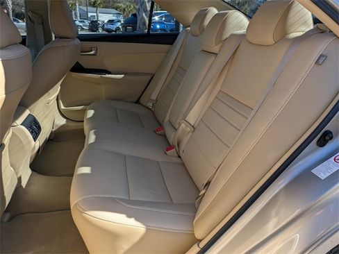 Used 2017 Toyota Camry XLE image 13