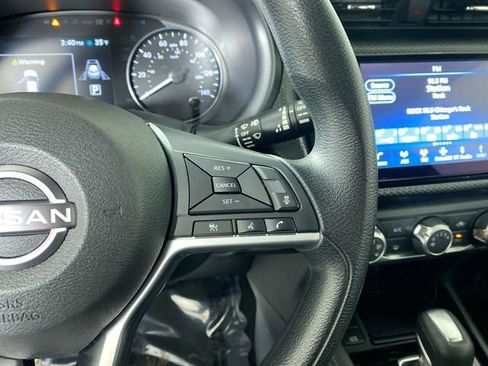 Used 2023 Nissan Kicks SV image 13