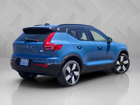 Used 2023 Volvo XC40 Recharge Ultimate AWD/4WD image 6