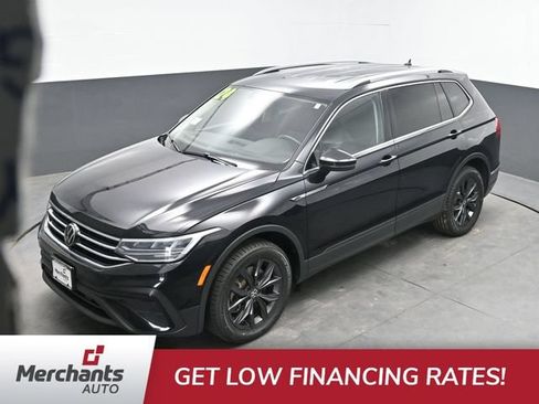 Used 2024 Volkswagen Tiguan SE FWD image 32