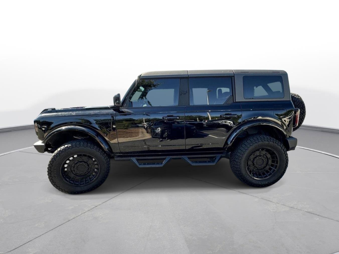 Used 2023 Ford Bronco Outer Banks AWD/4WD image 9