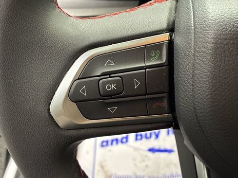 Used 2025 Jeep Compass Trailhawk AWD/4WD image 13