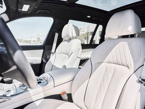 Used 2023 BMW ALPINA XB7 AWD/4WD image 51