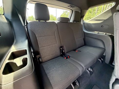 Used 2024 Chevrolet Traverse LS w/ Midnight/Sport Edition FWD image 15