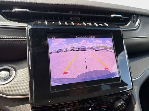 Used 2025 Jeep Grand Cherokee L Altitude image 24