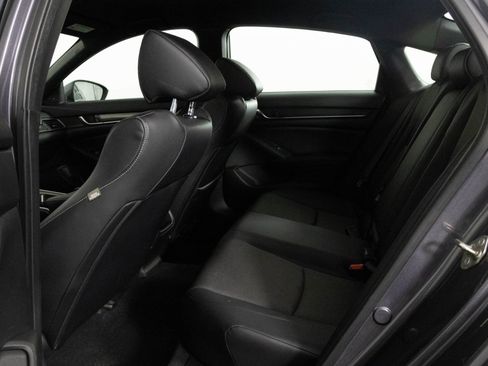 Used 2018 Honda Accord Sport image 32