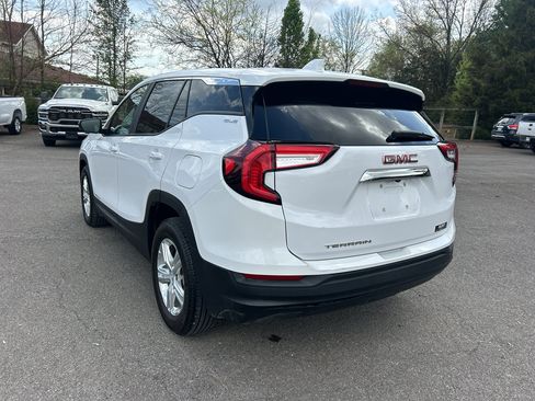 Used 2023 GMC Terrain SLE image 7