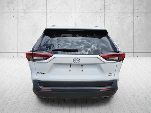 Used 2019 Toyota RAV4 LE w/ All Weather Liner Package AWD/4WD image 10