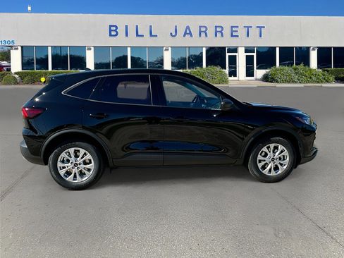 New 2026 Ford Escape Active image 3