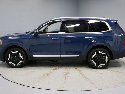 Used 2023 Kia Telluride S AWD/4WD image 9