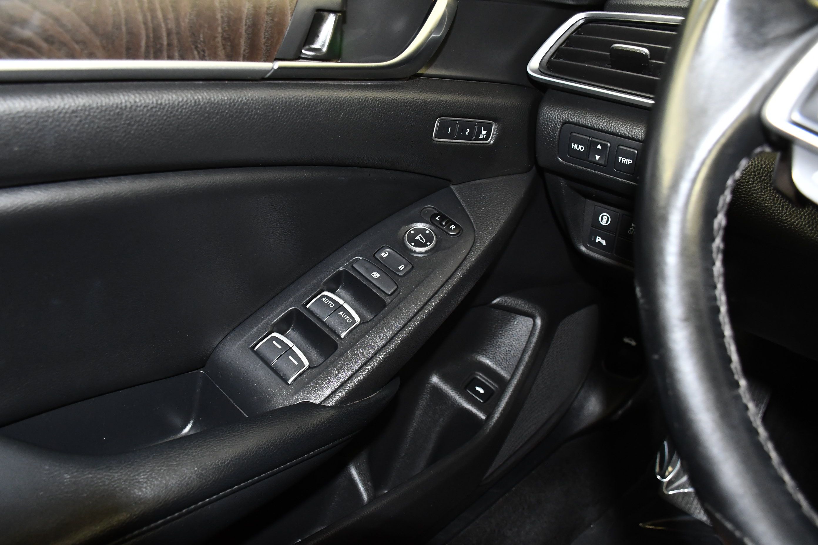 Used 2018 Honda Accord Touring image 31