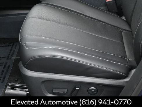 Certified 2026 INFINITI QX60 Luxe w/ Family Package AWD/4WD image 16
