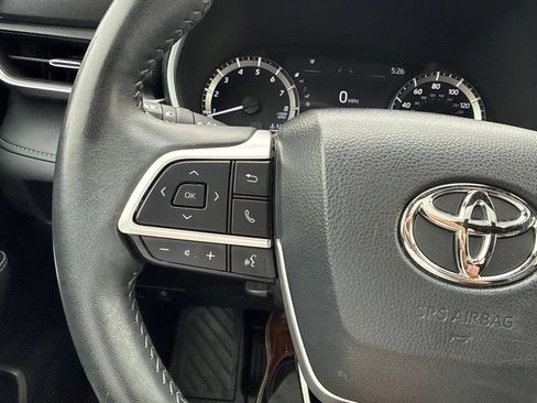 Used 2024 Toyota Highlander XSE AWD/4WD image 40