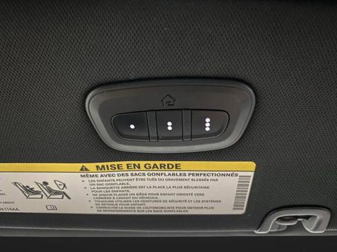 Used 2022 Chrysler Pacifica Touring-L w/ S Appearance Package image 24