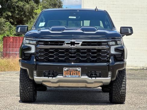 New 2026 Chevrolet Silverado 1500 ZR2 w/ Dark Appearance Package AWD/4WD image 9