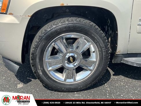 Used 2010 Chevrolet Suburban LTZ AWD/4WD image 10