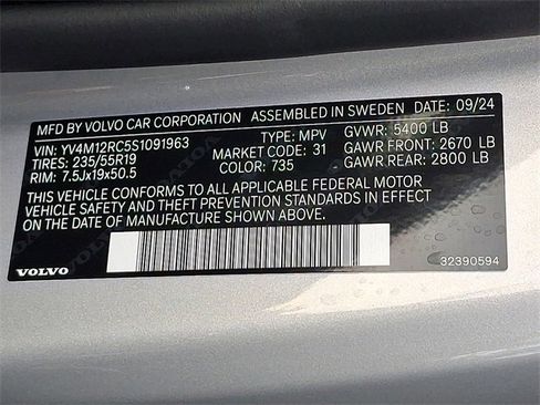 Certified 2025 Volvo XC60 B5 Plus image 28