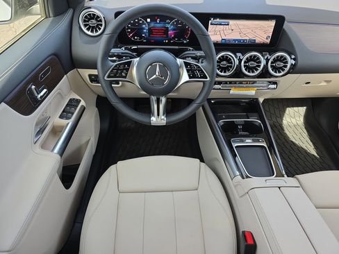 New 2026 Mercedes-Benz GLA 250 4MATIC image 13