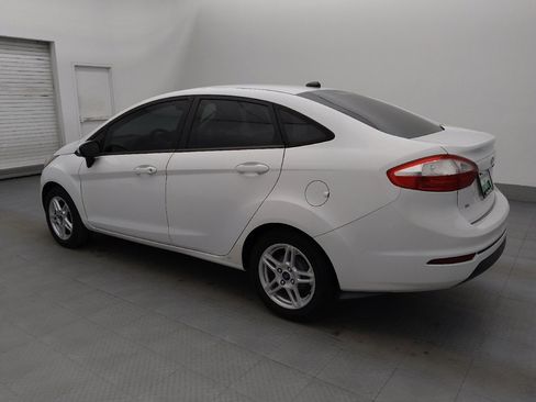 Used 2019 Ford Fiesta SE FWD image 3