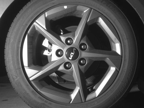 Used 2025 Kia K4 FWD image 15