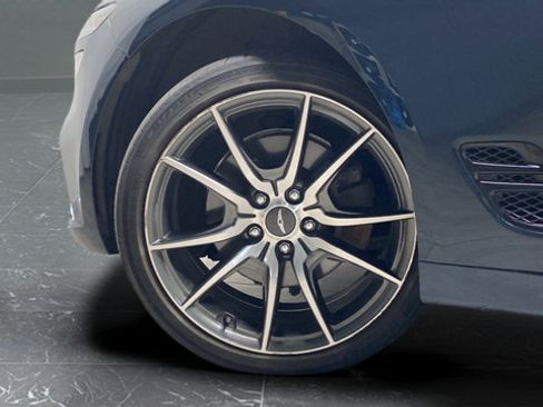 Used 2022 Genesis G70 2.0T w/ Prestige Package AWD/4WD image 29
