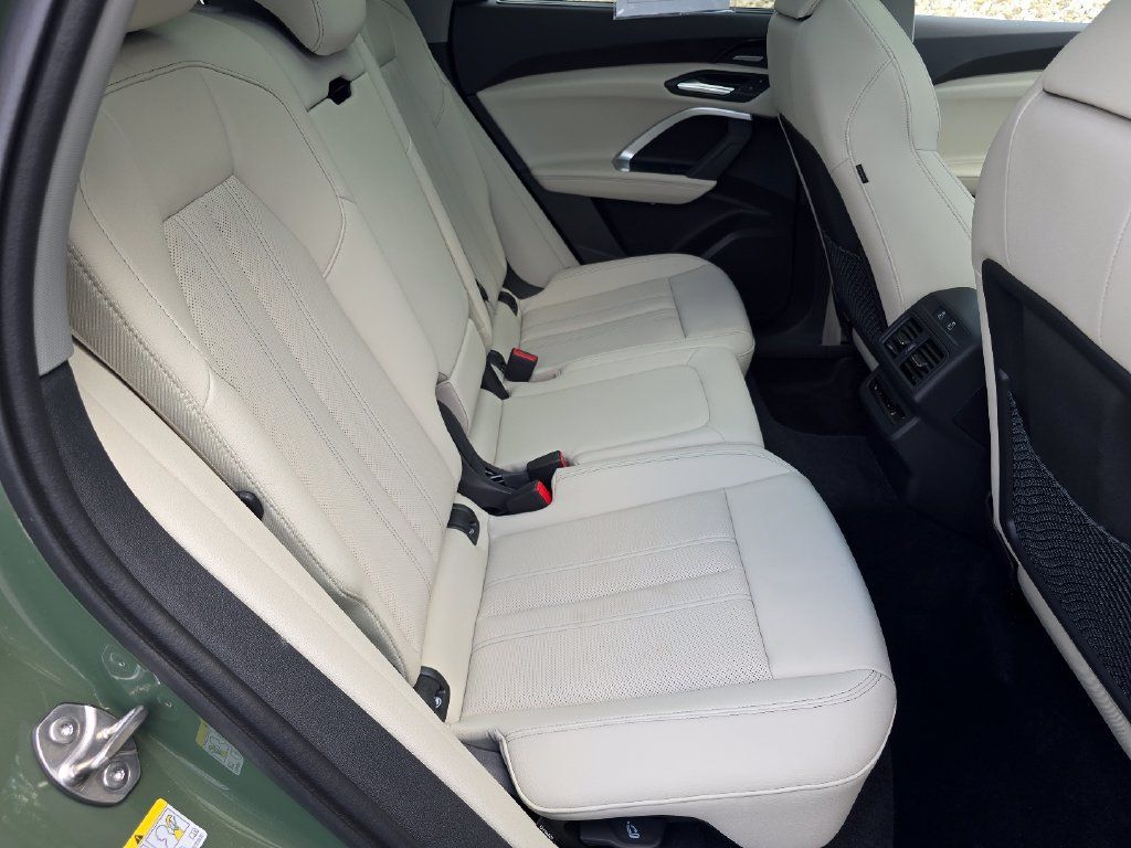 Used 2025 Audi Q5 Prestige AWD/4WD image 13