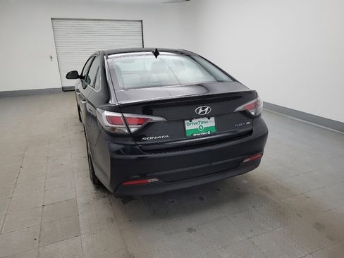 Used 2017 Hyundai Sonata SE image 6
