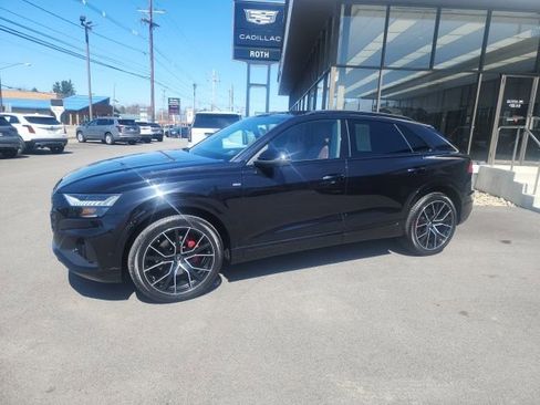 Used 2021 Audi Q8 Prestige w/ Prestige Package AWD/4WD image 1
