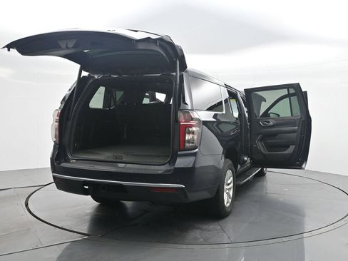 Used 2023 Chevrolet Suburban LT AWD/4WD image 24