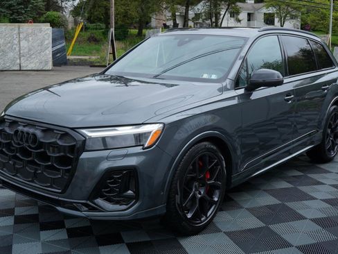 Used 2025 Audi SQ7 Premium Plus AWD/4WD image 12