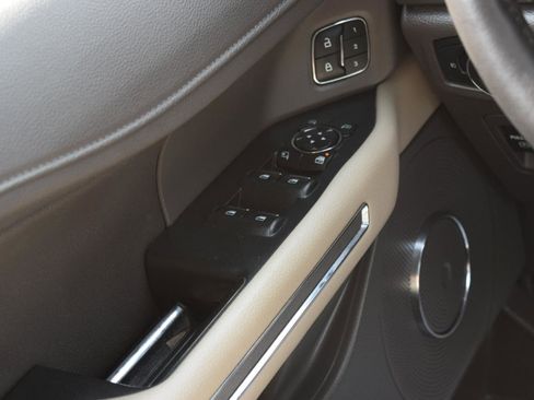 Used 2021 Ford Expedition XLT image 22