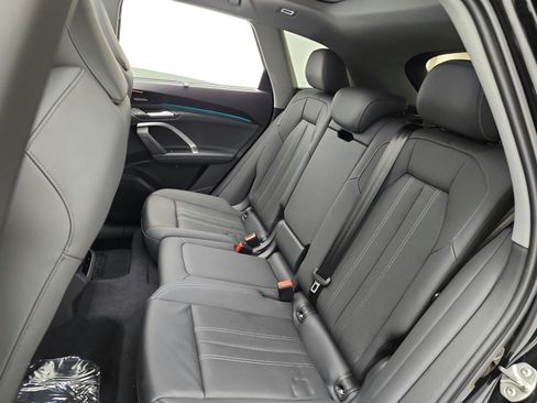 Used 2025 Audi Q5 Premium Plus w/ Premium Plus AWD/4WD image 16