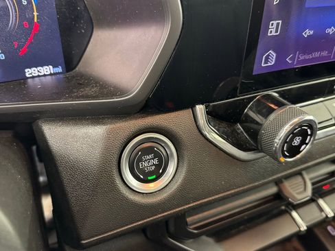 Used 2024 Chevrolet Colorado W/T RWD image 19