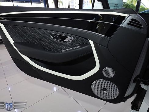 Used 2024 Bentley Continental GT Speed image 17