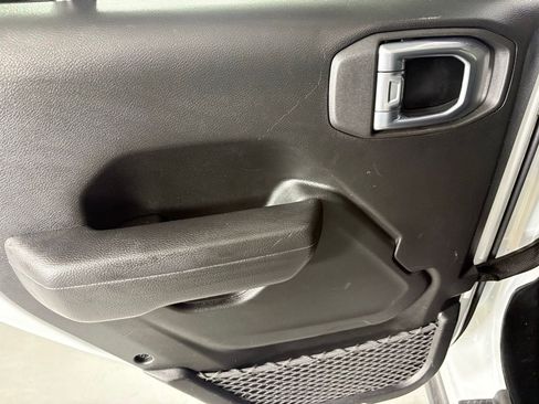 Used 2023 Jeep Wrangler Unlimited w/ Cold Weather Group AWD/4WD image 34