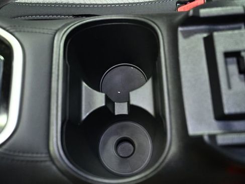 Used 2025 Subaru Outback Premium image 28