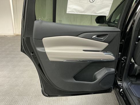 New 2026 Chevrolet Traverse LT w/ Sun and Wheel Package AWD/4WD image 27