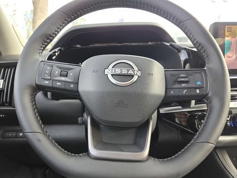 New 2026 Nissan Pathfinder Platinum AWD/4WD image 15