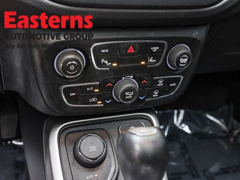Used 2018 Jeep Compass Latitude w/ Popular Equipment Group AWD/4WD image 20