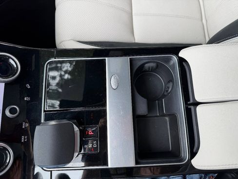 Used 2022 Land Rover Range Rover Velar R-Dynamic S AWD/4WD image 34