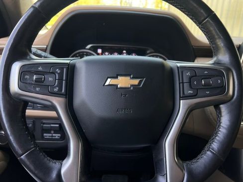 Used 2021 Chevrolet Tahoe Premier w/ Premium Package image 22